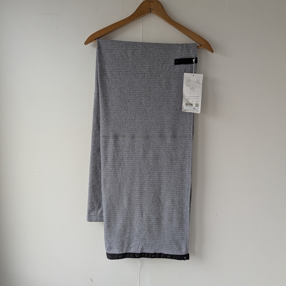 lululemon athletica Accessories - Lululemon Athletica Vinyasa Scarf Black White Herringbone